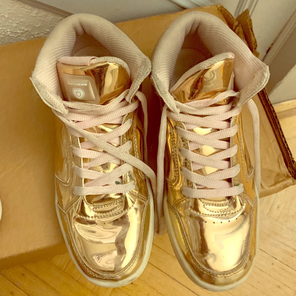 Size 8 Rose Gold Sketchers